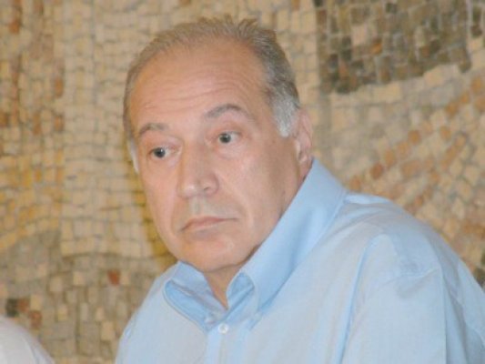 Voiculescu: În noiembrie pleacă Băsescu şi vrea să mă vadă condamnat